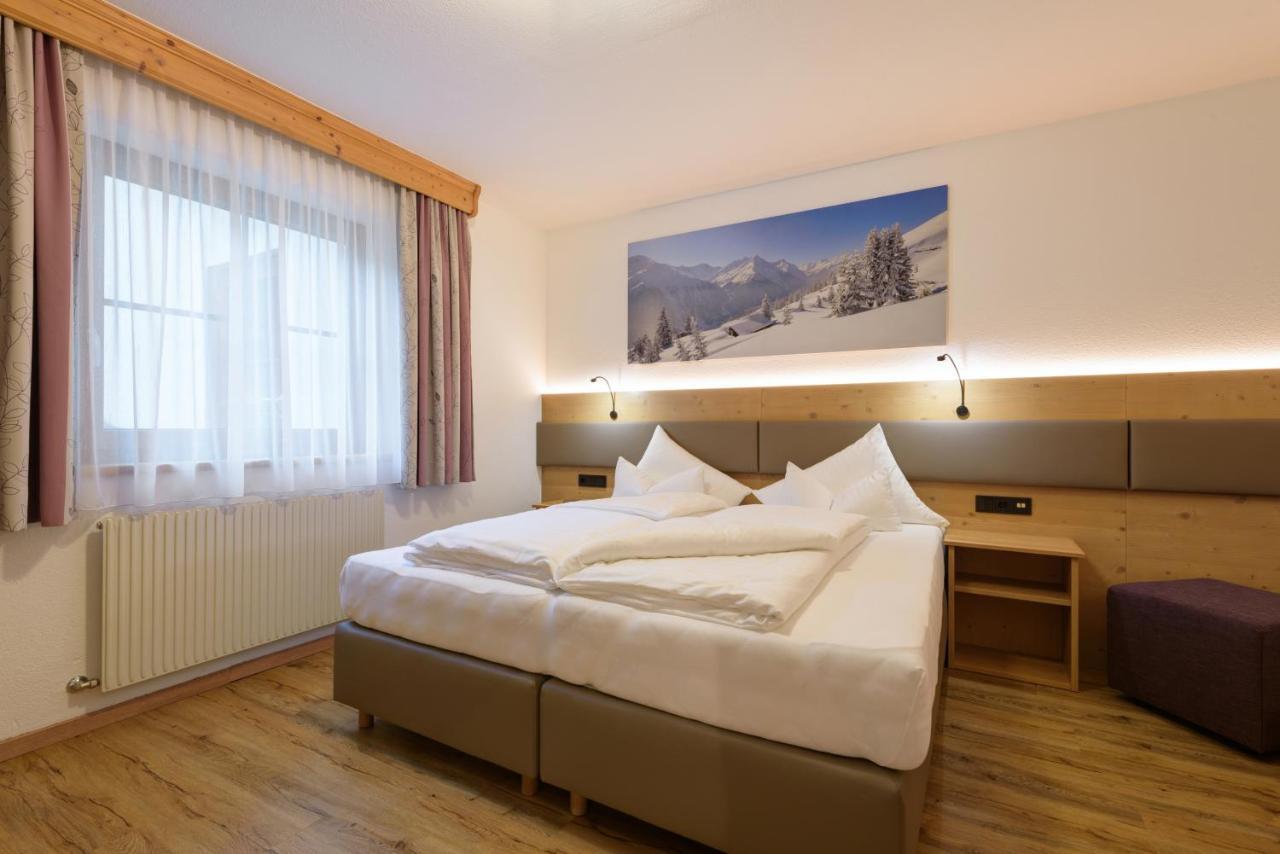 Landhaus Strolz Sankt Anton am Arlberg Ngoại thất bức ảnh