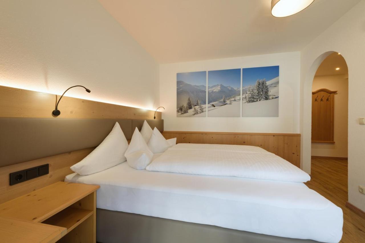 Landhaus Strolz Sankt Anton am Arlberg Ngoại thất bức ảnh