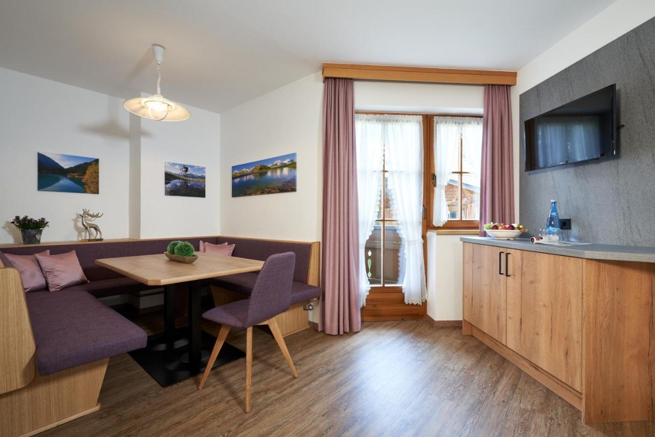 Landhaus Strolz Sankt Anton am Arlberg Ngoại thất bức ảnh